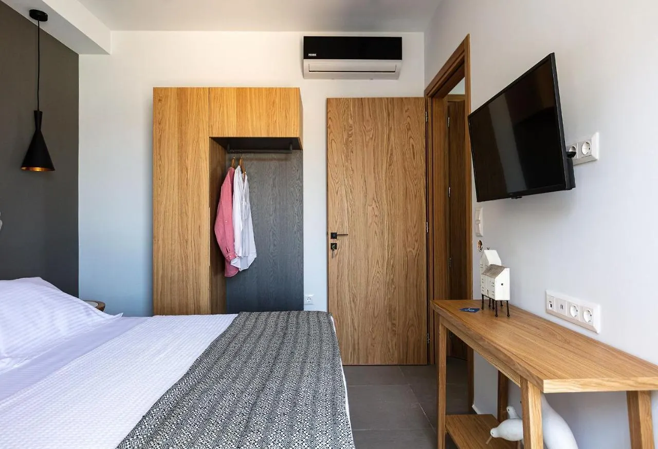 North Coast Seaside Suites Ретимно 4*,
